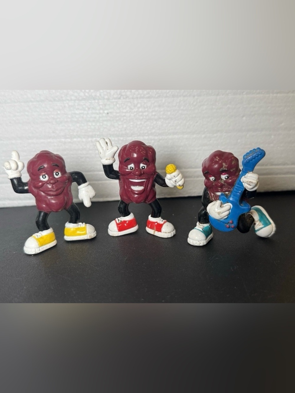 Vintage California Raisins Figures Lot Of 3
Dancing Singing Guitar Applause